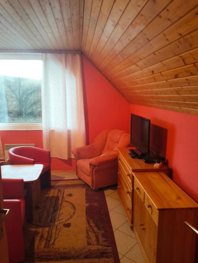 A-Privat Hotel Liptovsky Mikulas Luaran gambar