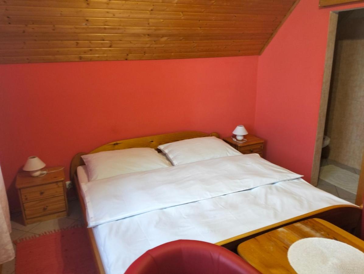 A-Privat Hotel Liptovsky Mikulas Luaran gambar